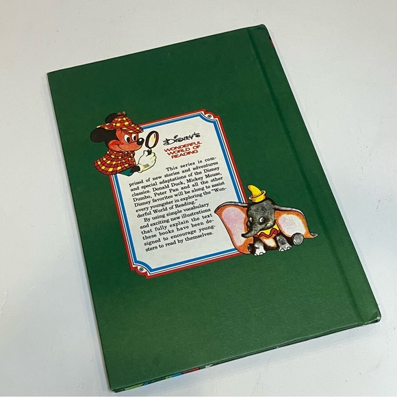 Disney | Goofy & Book - Picture 13 of 16